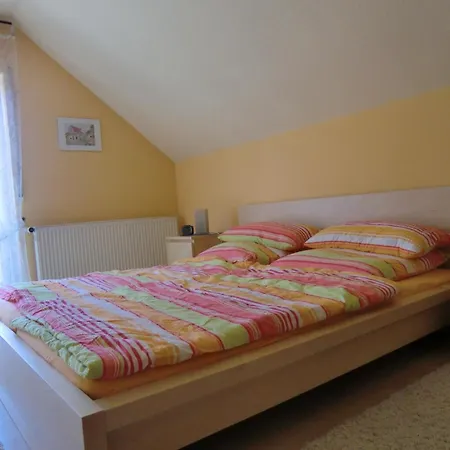 Gesamte In Hochstadt *